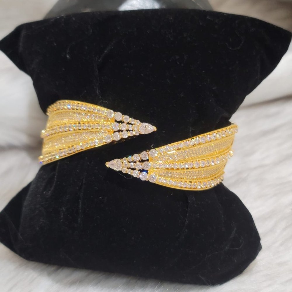 High Quality Cubic Zirconia Bangle